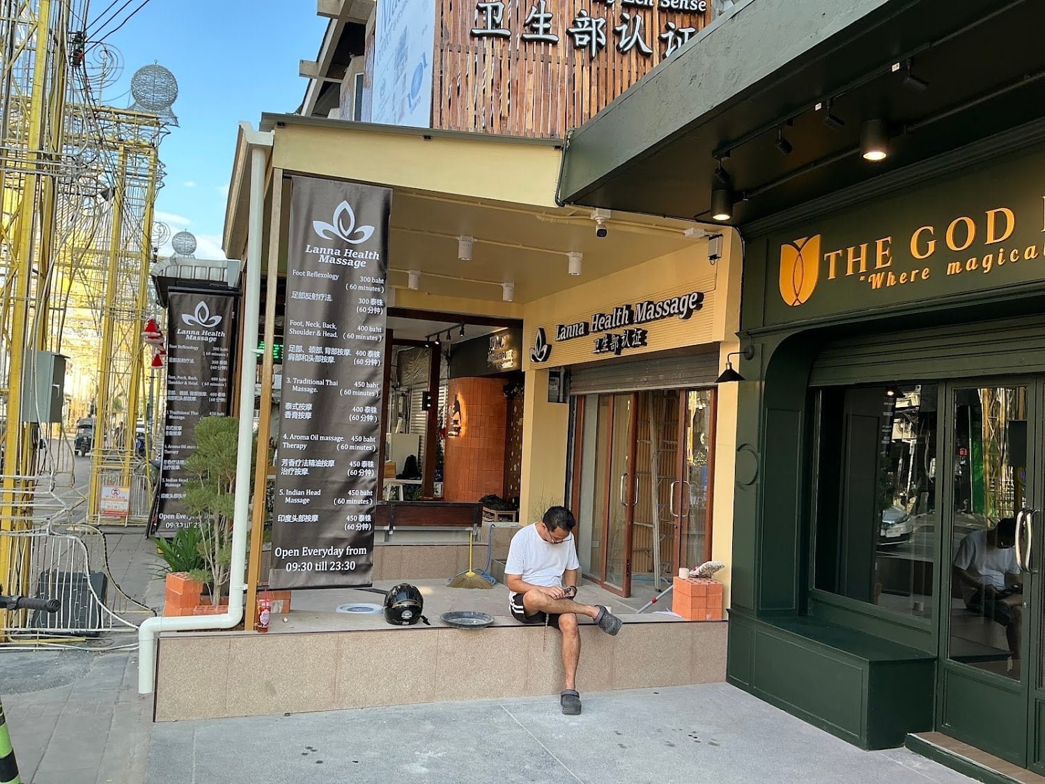 The God Flower Premium Cannabis Dispensary Branch 2 Tha Phae Gate