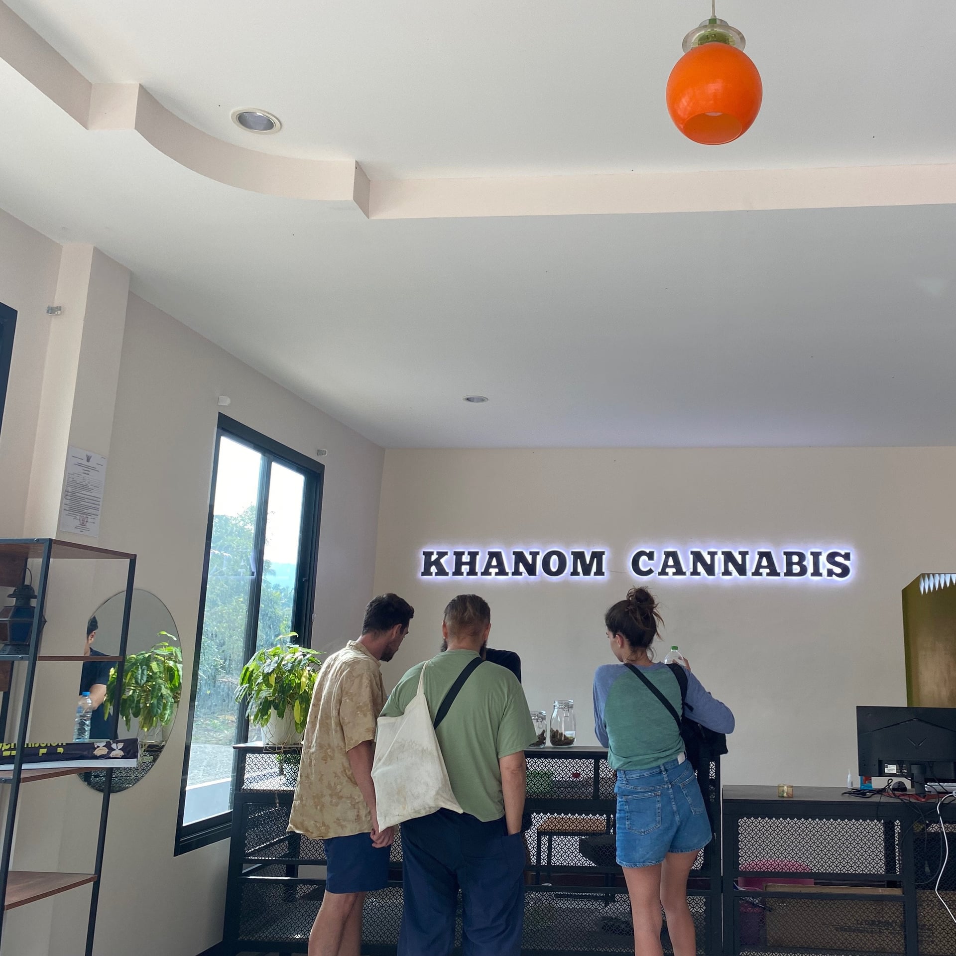 Khanom Cannabis