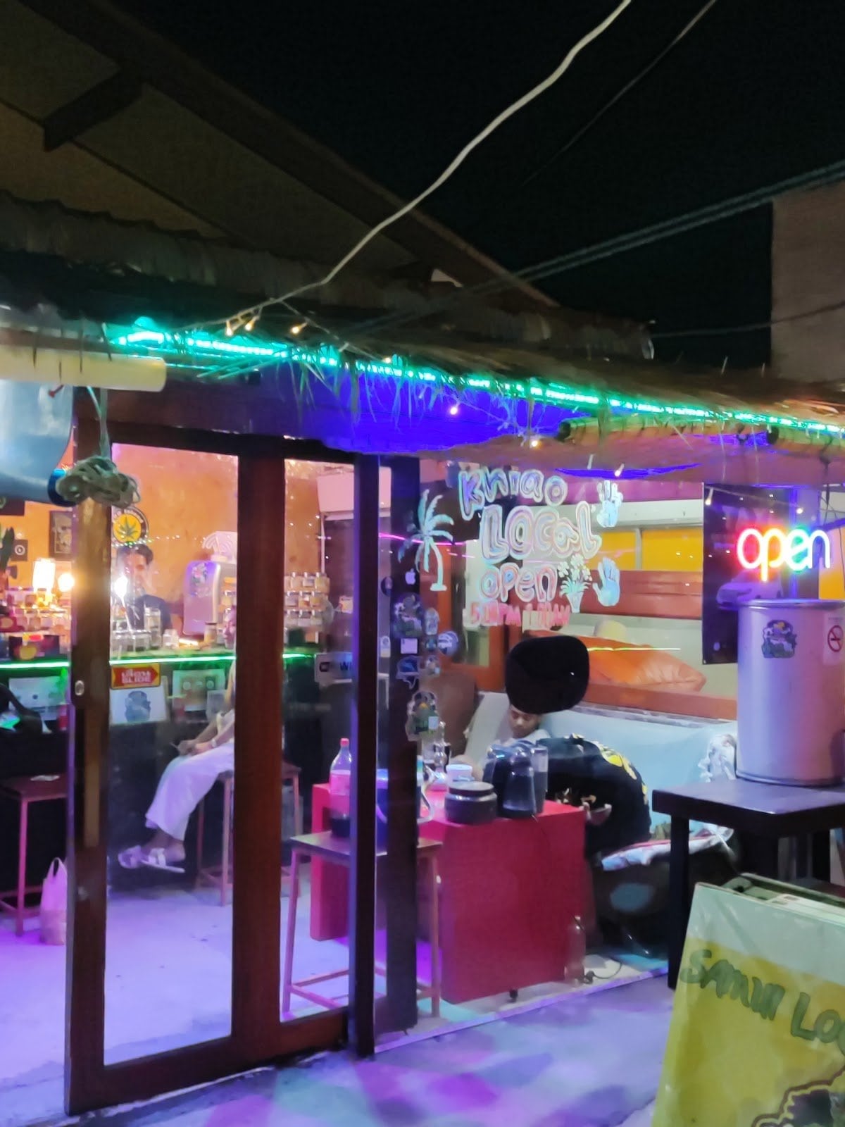 Khiao Samui Local
