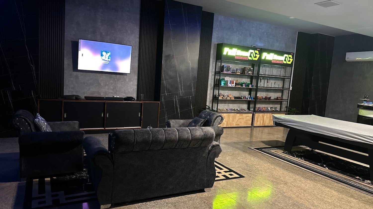 FullhouseOG Cannabis Shop Dannok
