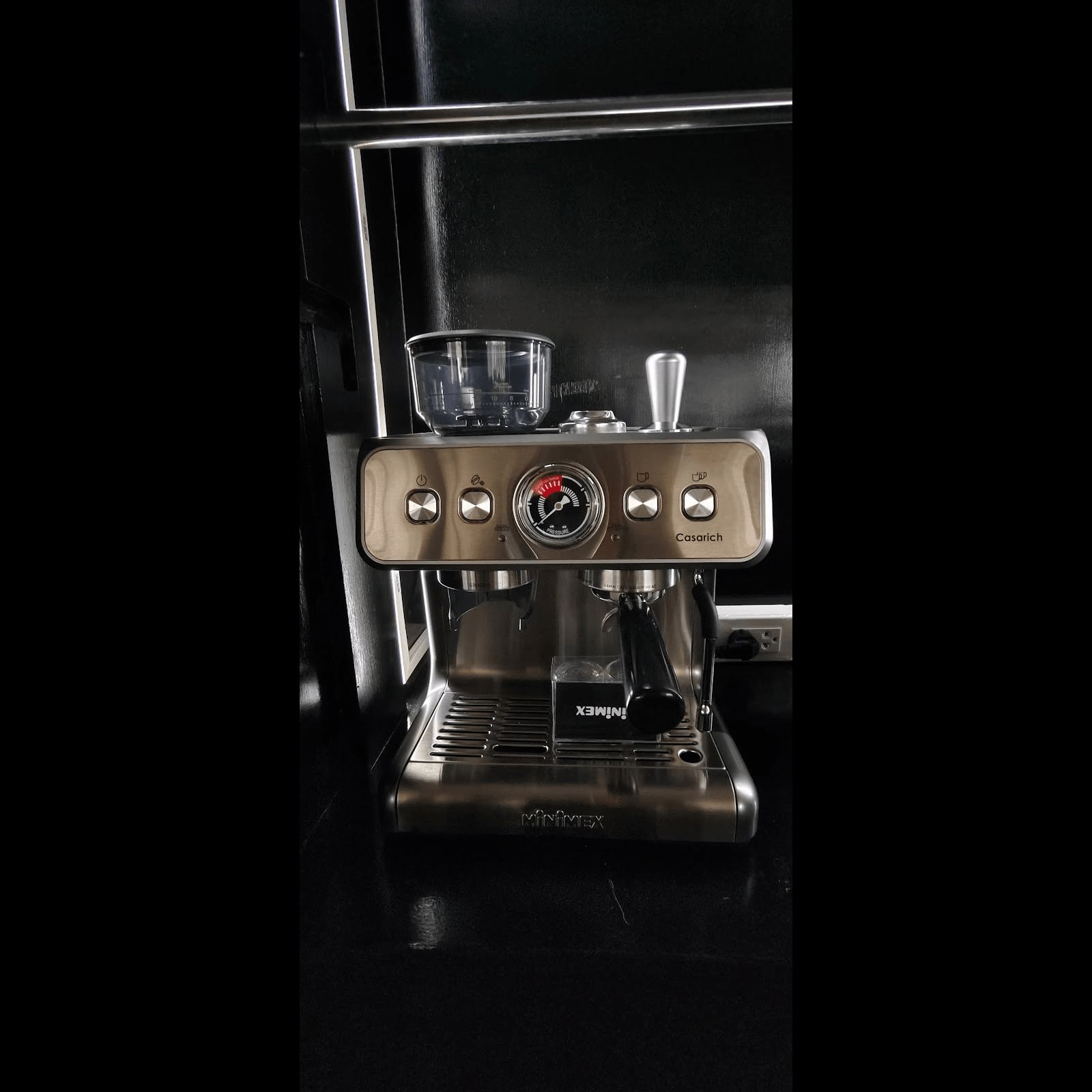 Phuket의 대마초 매장 Taurus Coffeeshop Phuket 로고