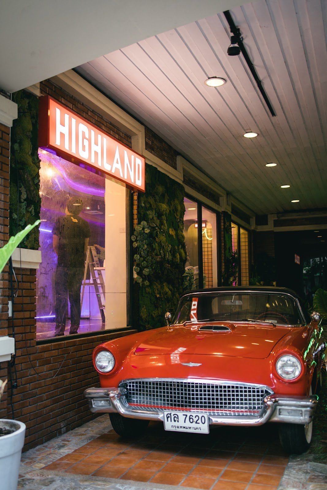 Highland Khaosan