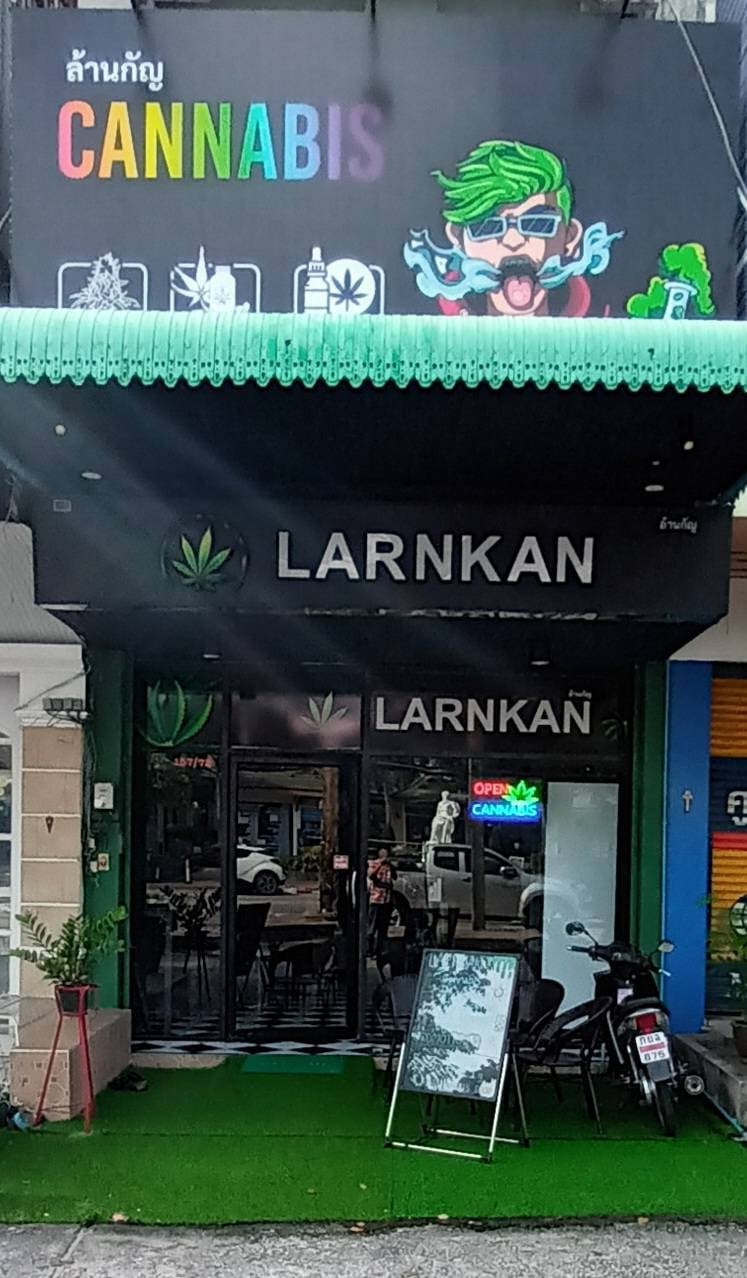 WEED-GreenLand 420 Cannabis Pattaya - Na Kluea