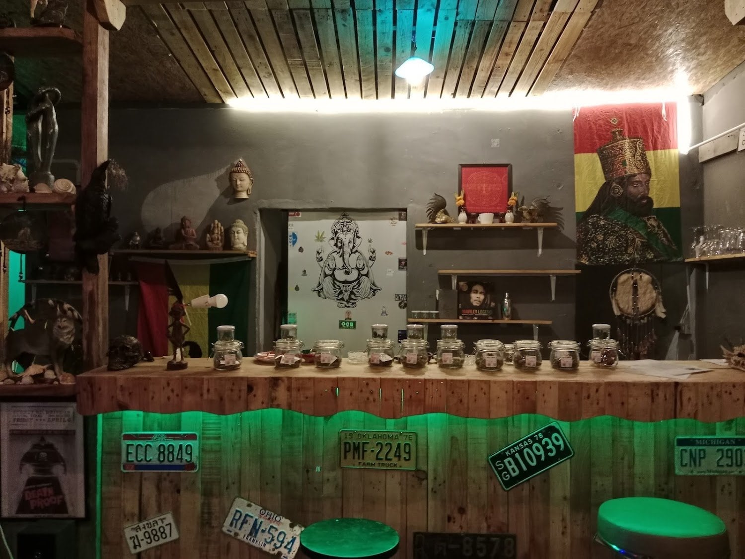 Green Leaf Cafe Longbeach Kohlanta