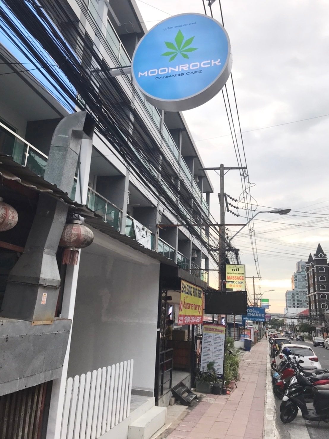 Moonrock Cannabis Cafe