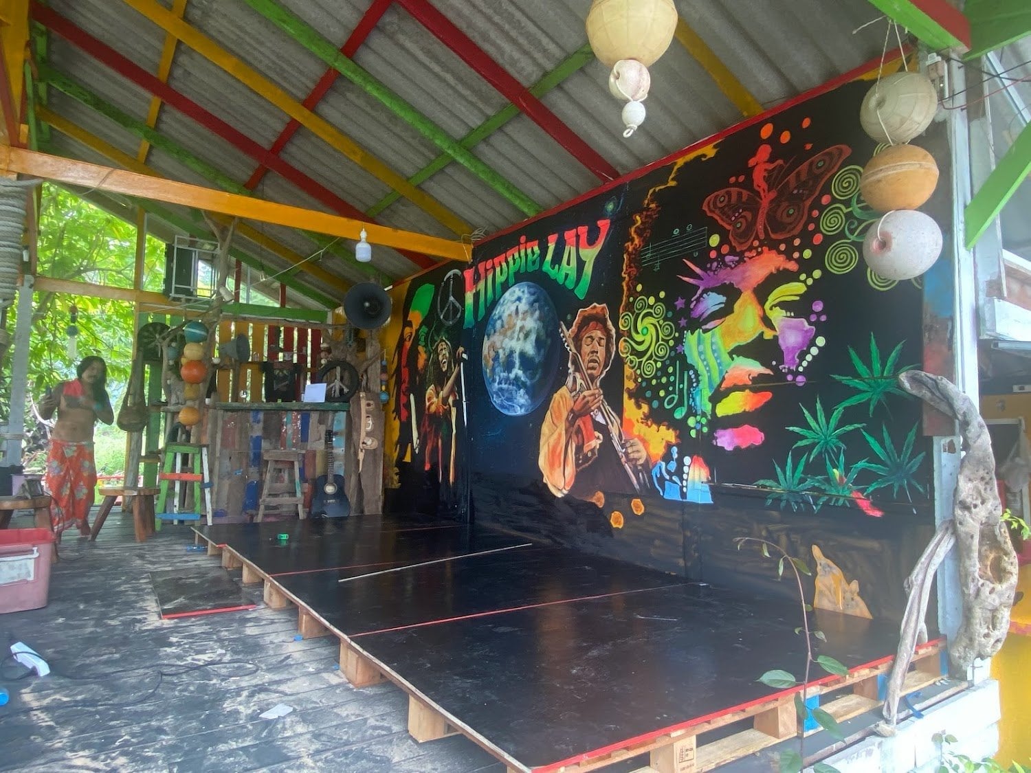Hippie Lay Bar