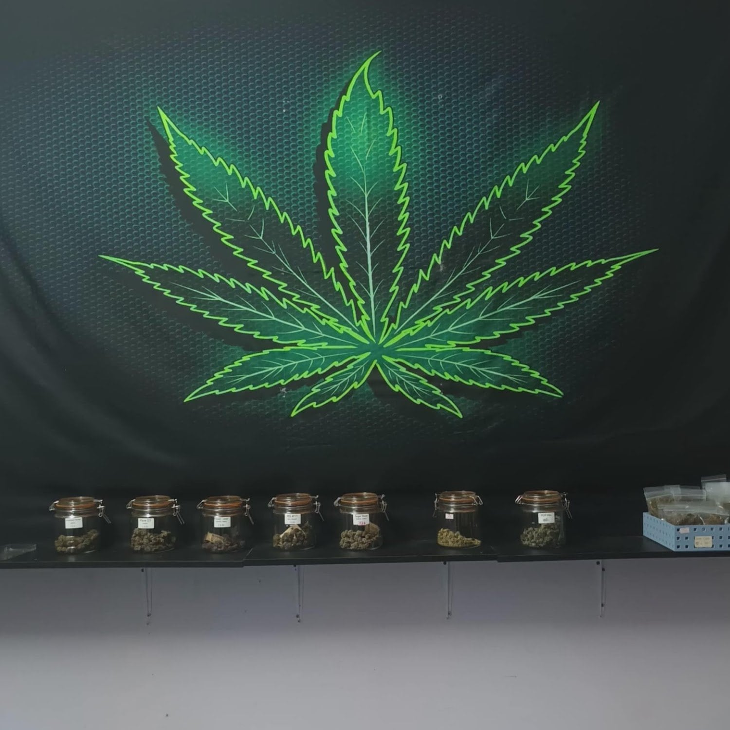 Ojcannabissmile