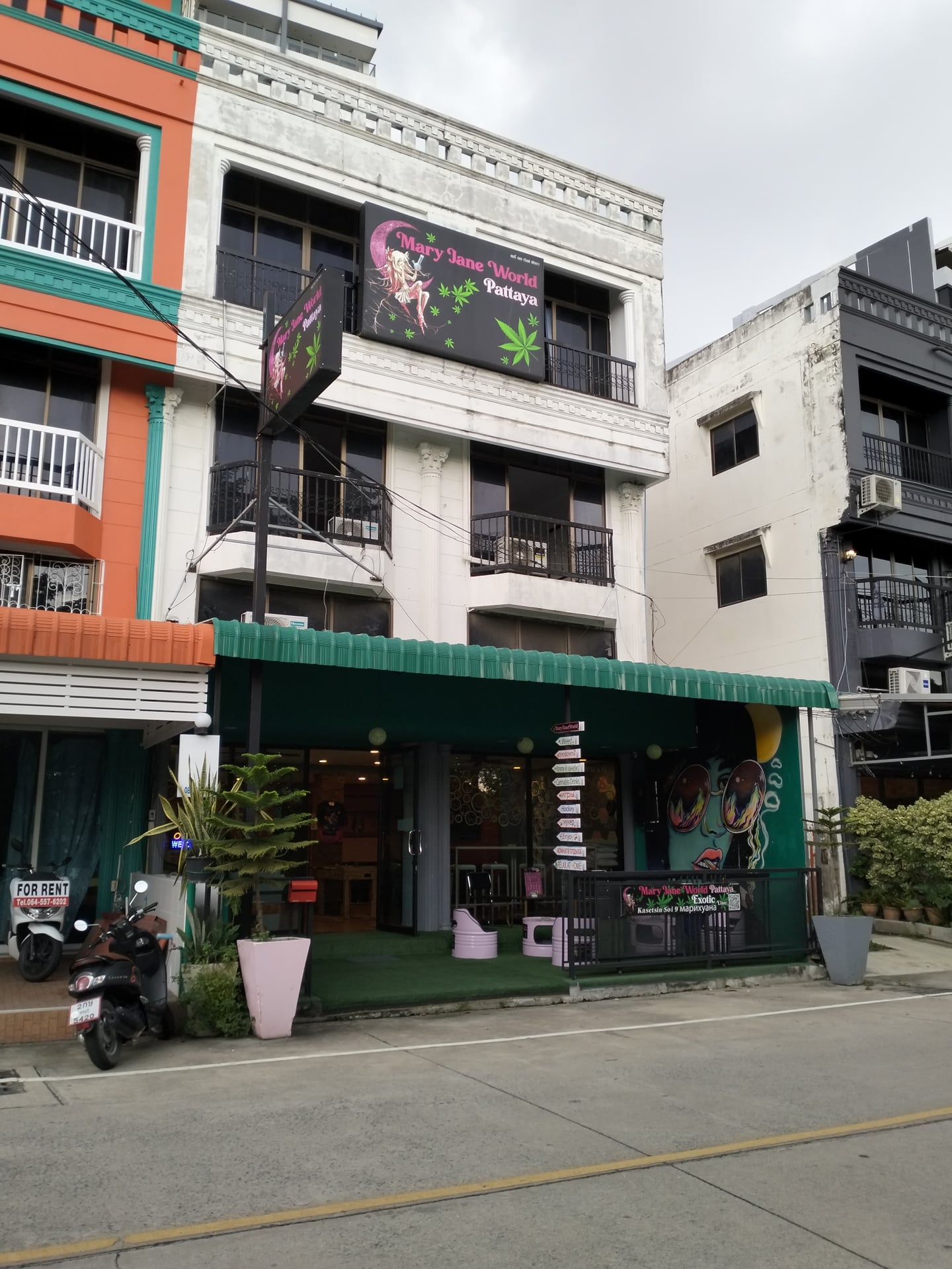 Mary Jane World Pattaya