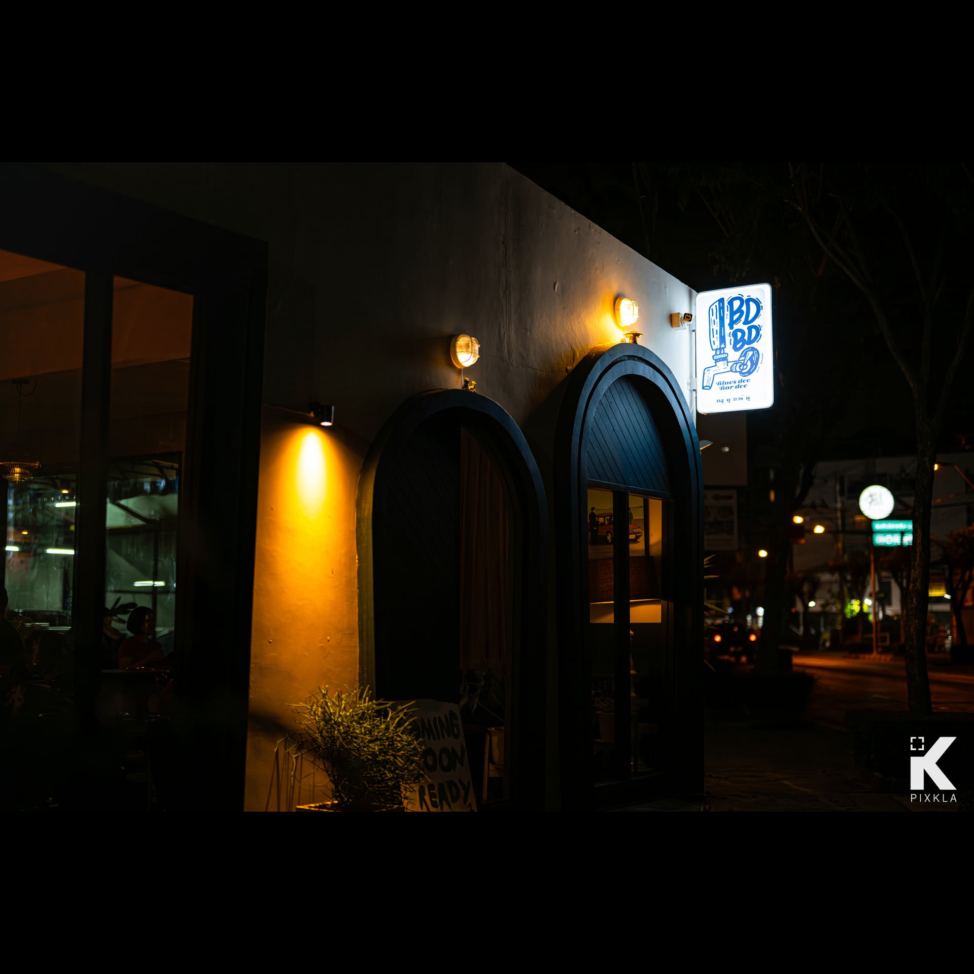 Bangkok的大麻店铺 Babylon Buds&Brew 标志