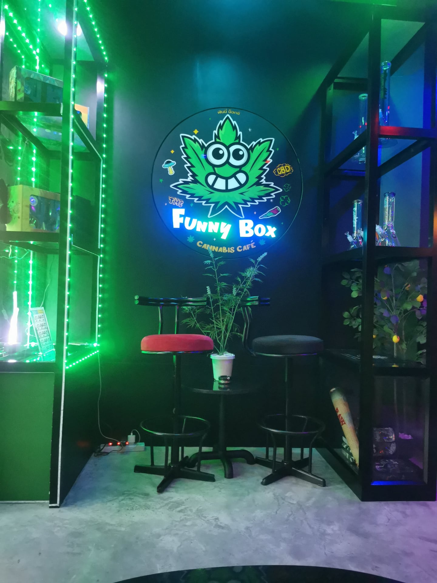 Weed Cafe The Funny Box Cannabis Cafe' Jomtien Beach