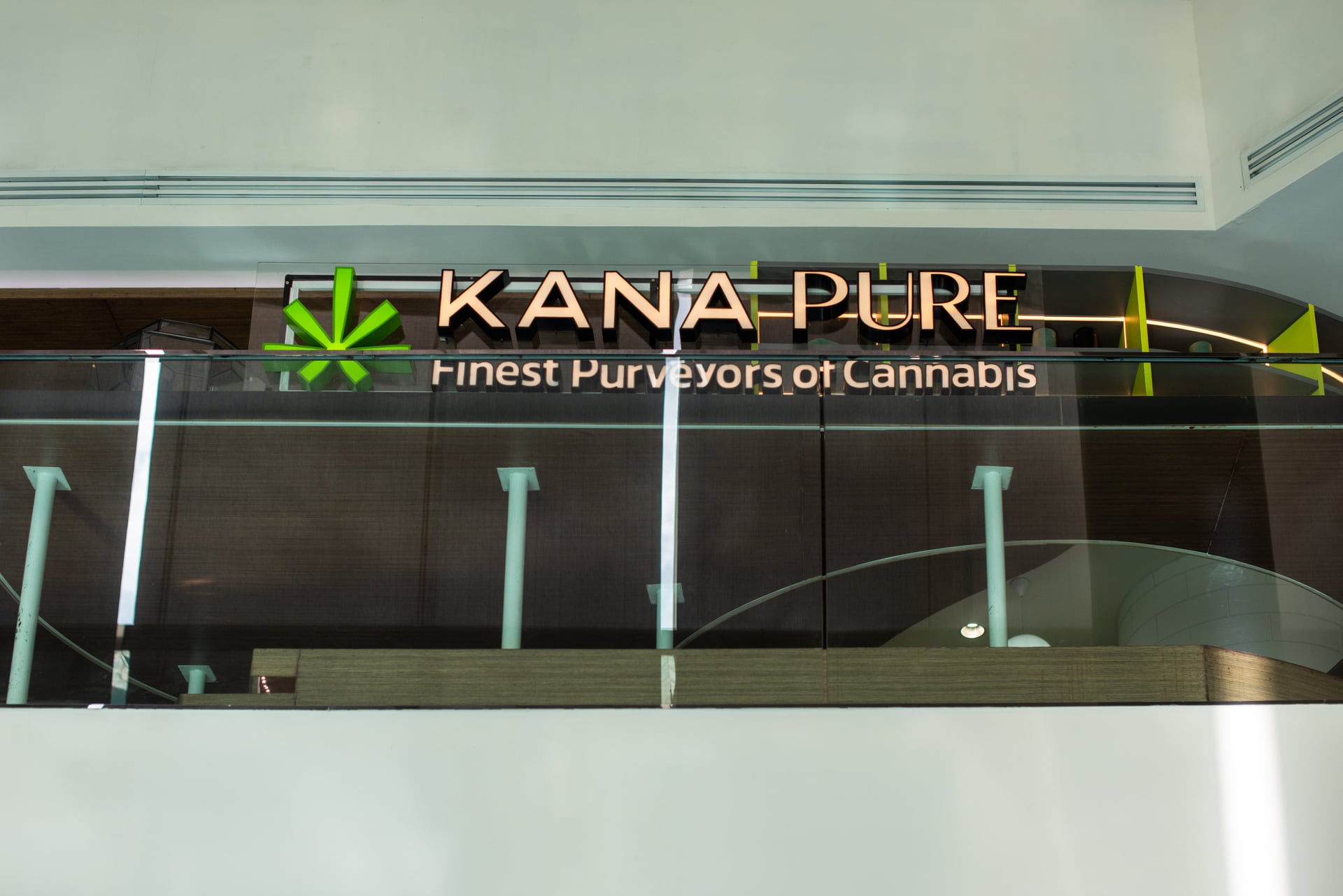 KANA PURE Dispensary At Siam Discovery