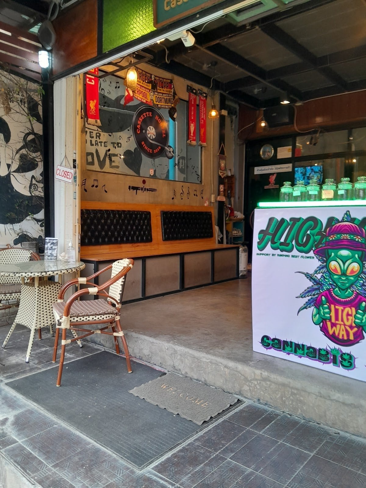 Weed Shop Highway 420 Cannabis Dispensary Marijuanas