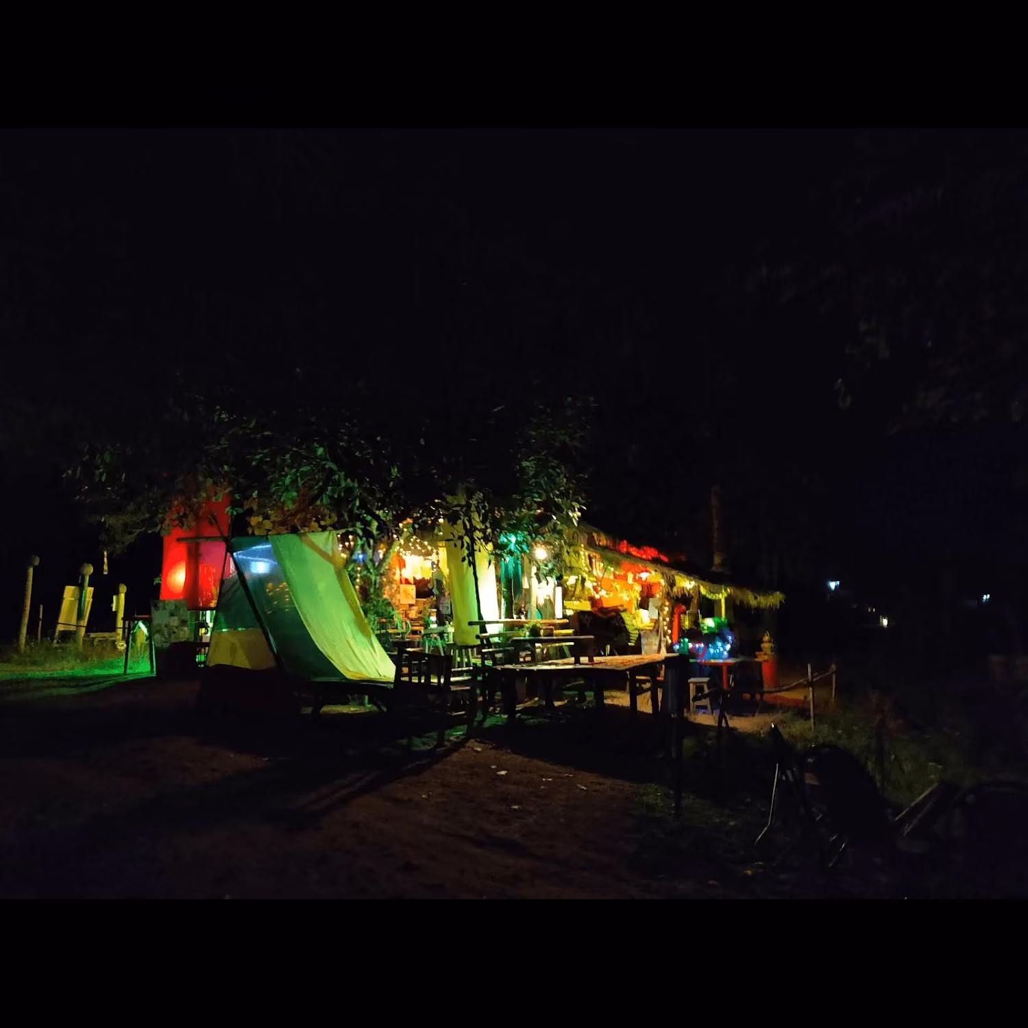 Konopná výdejna Pai Zion Zone Bar v Pai logo