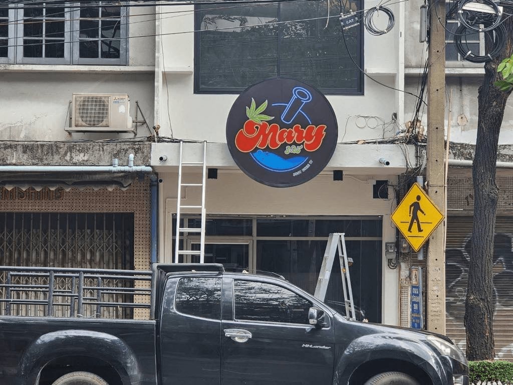 Mary Bangkok Cannabis Shop Weed