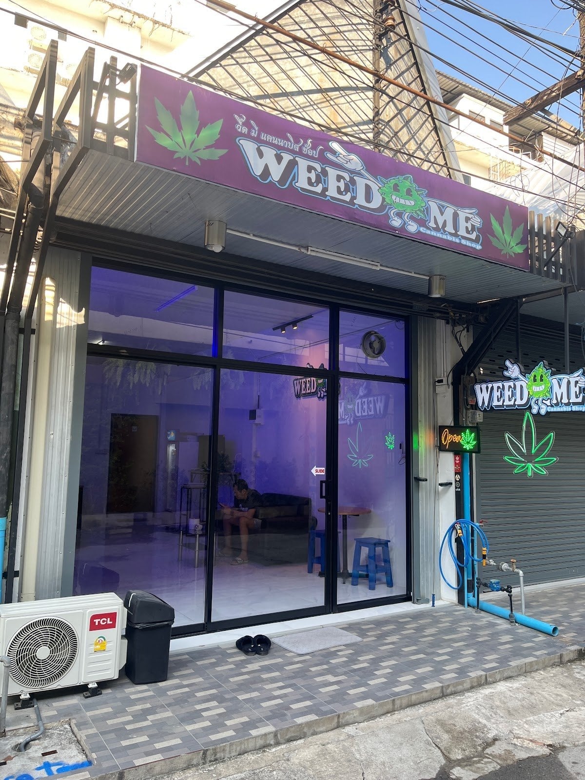 Weed Me Cannabis Shop CNX