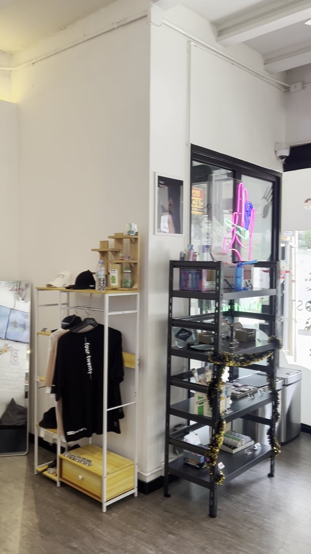 Four Twenty Dispensary - High Garden Asoke