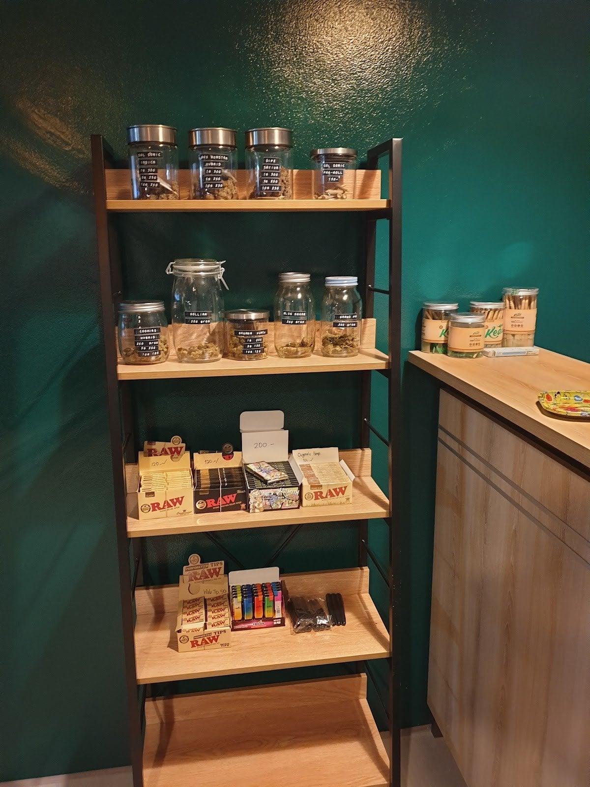 Green Nuggets Coffee & Cannabis