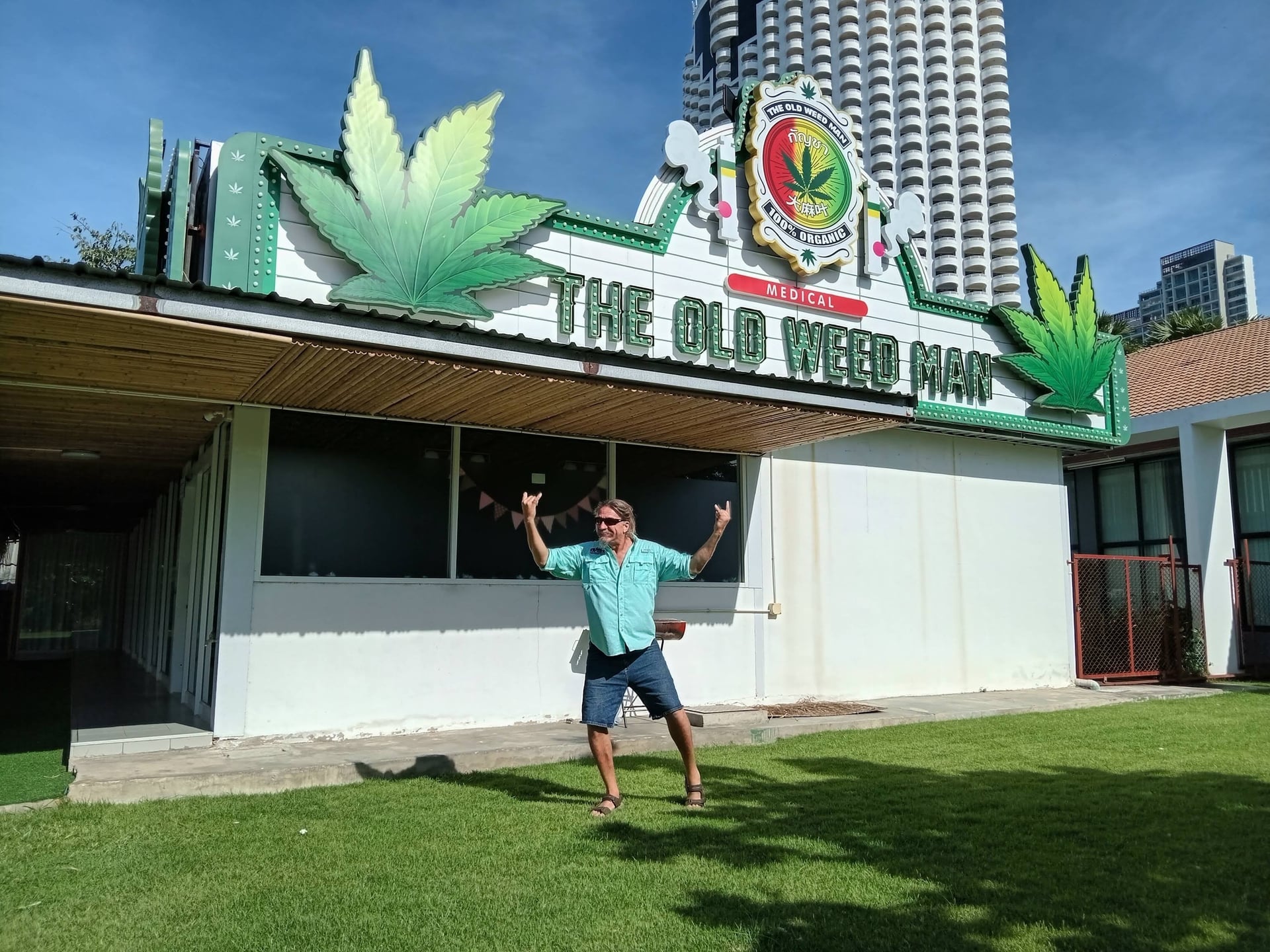 The Old WeedMan Jomtien Restaurant - Cannabis Ganja