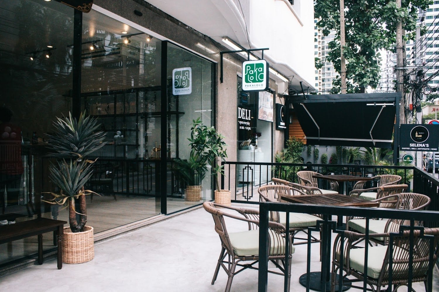 California's Finest Sukhumvit 24 - Bar