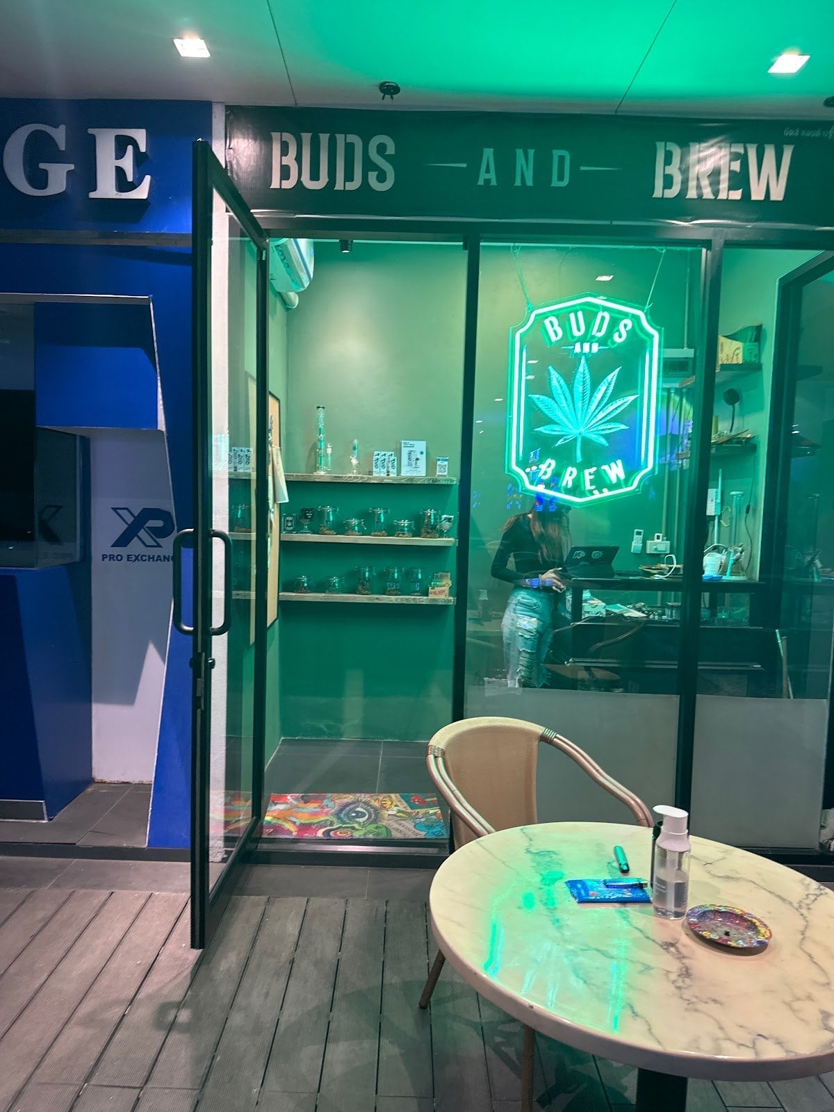 Buds And Brew - Weed
