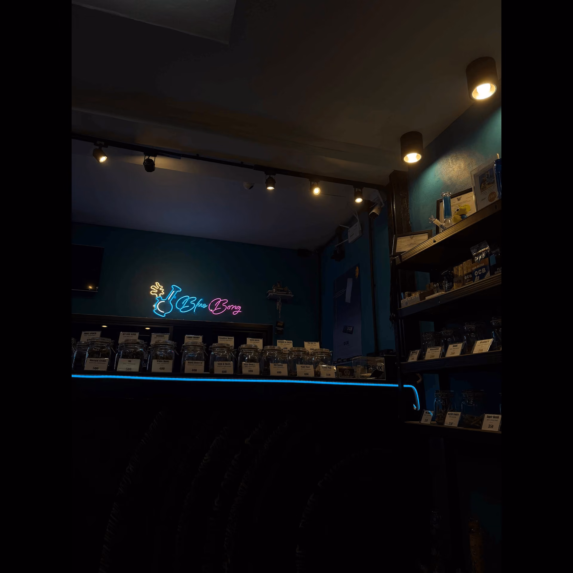 Dispensário de canábis Blue Bong Phuket Cannabis logótipo