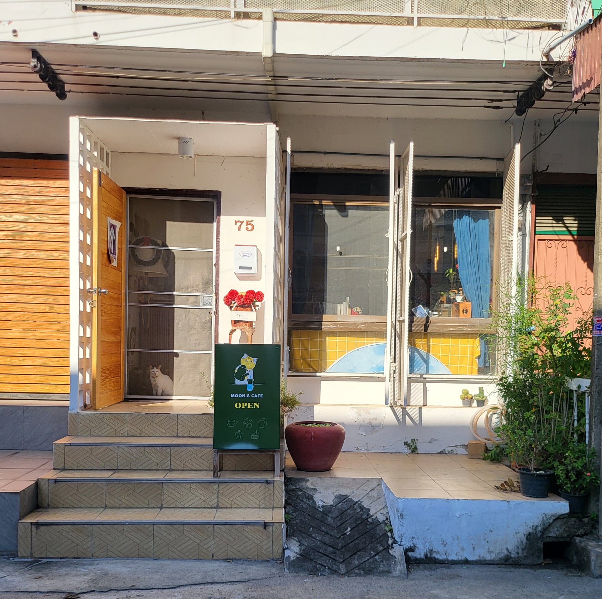 Todamoon Cafe