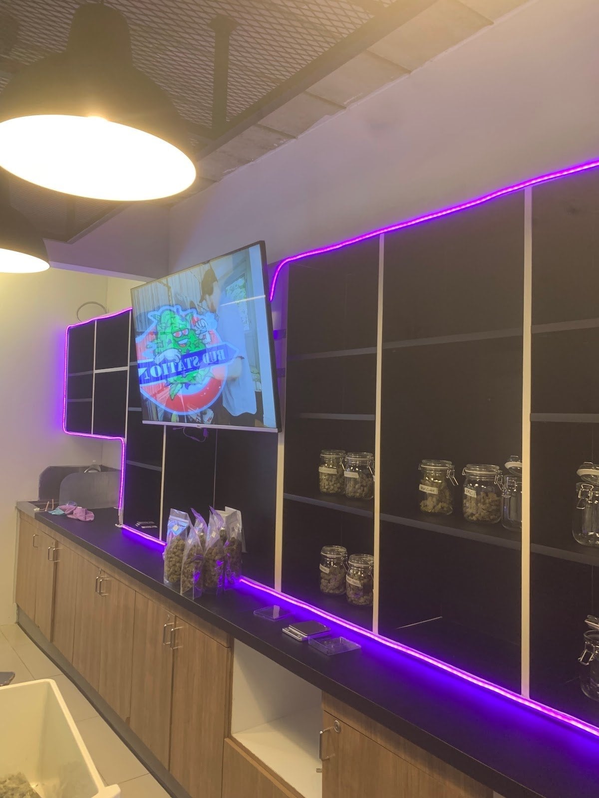 Bud Station
