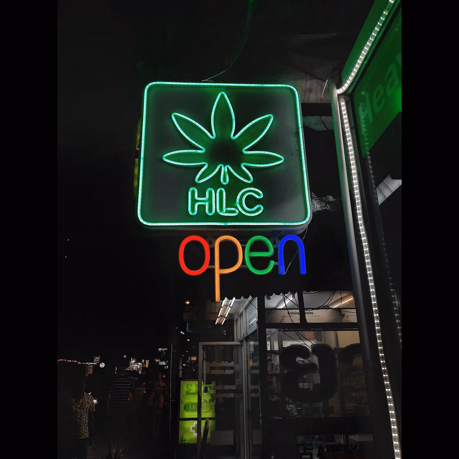 Pattaya – Kannabisz üzlet Hlc Heavenland Cannabis Buakaw Branch logó