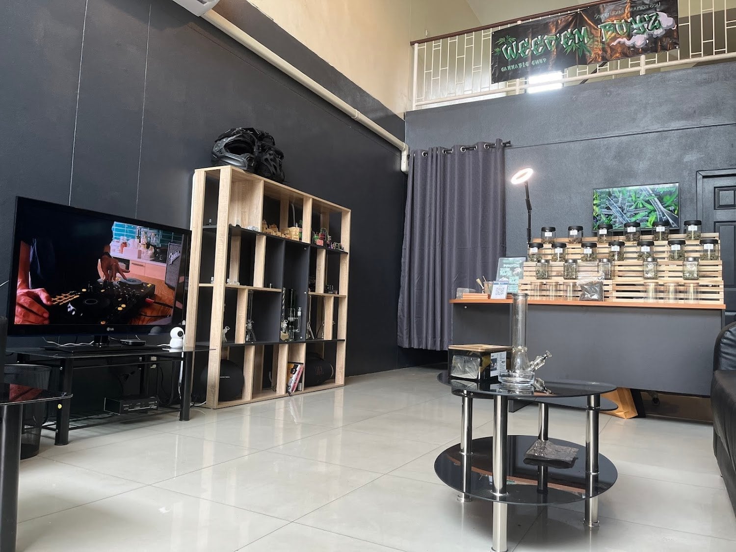Weed Em Boyz Cannabis Dispensary Marijuanas