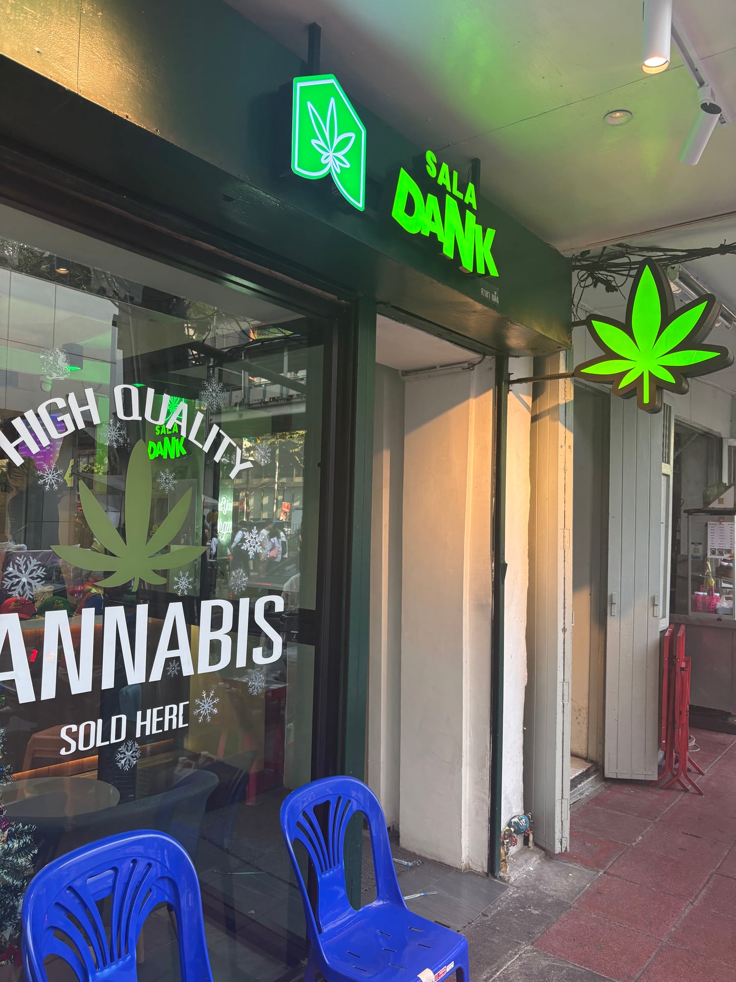 THE DISPENSARY Sala Daeng