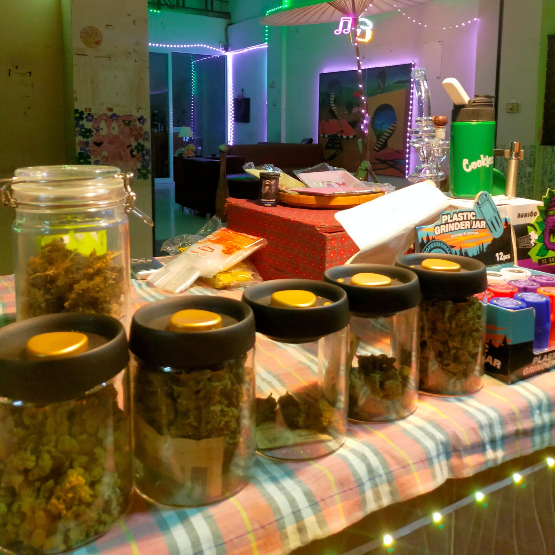 Weed Buffet CNX