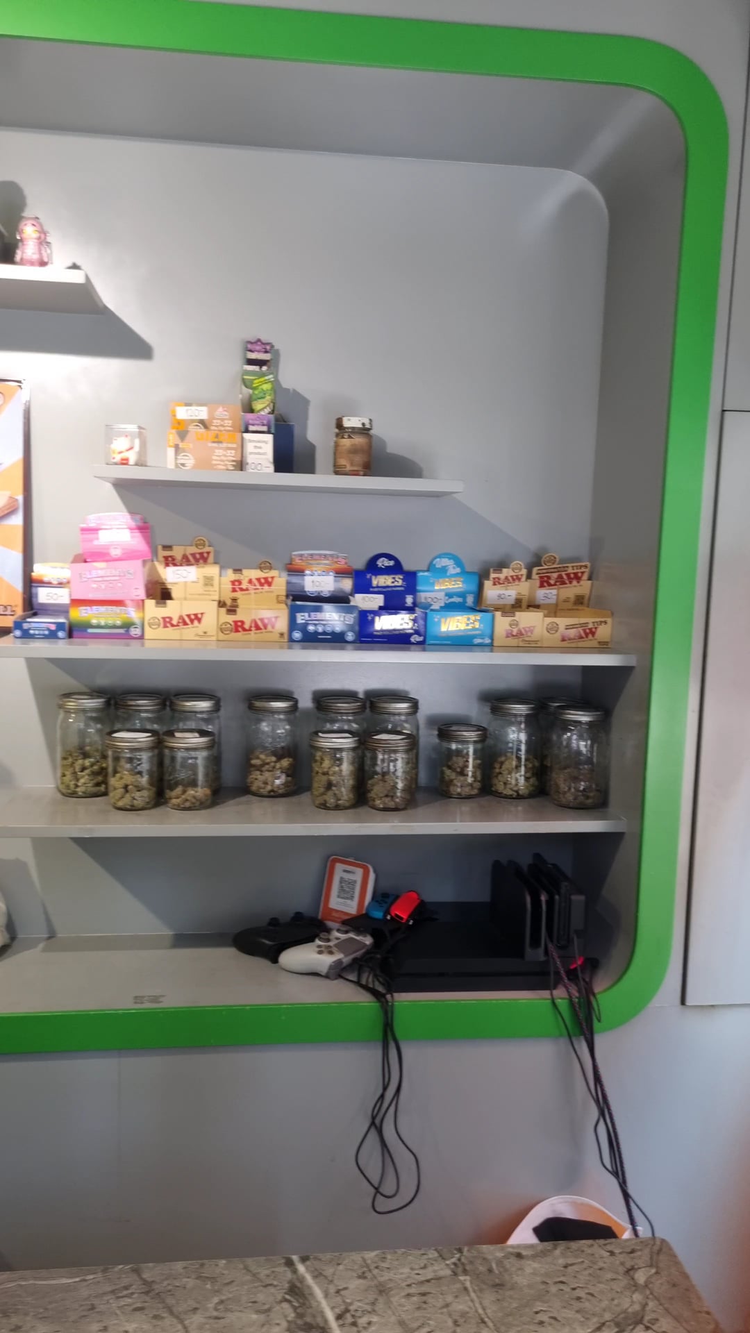 Weed Castle