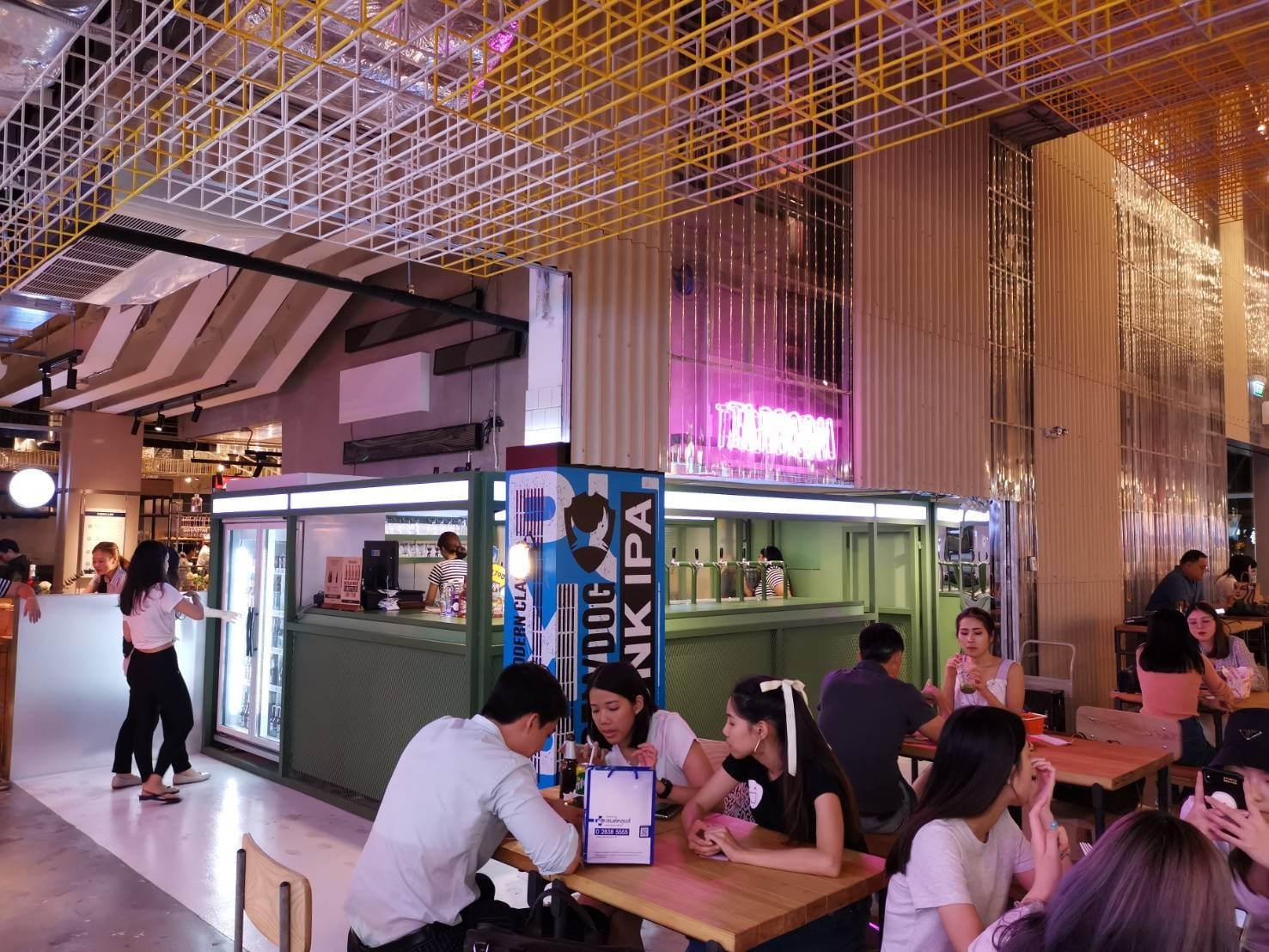 Saladrank Cafe
