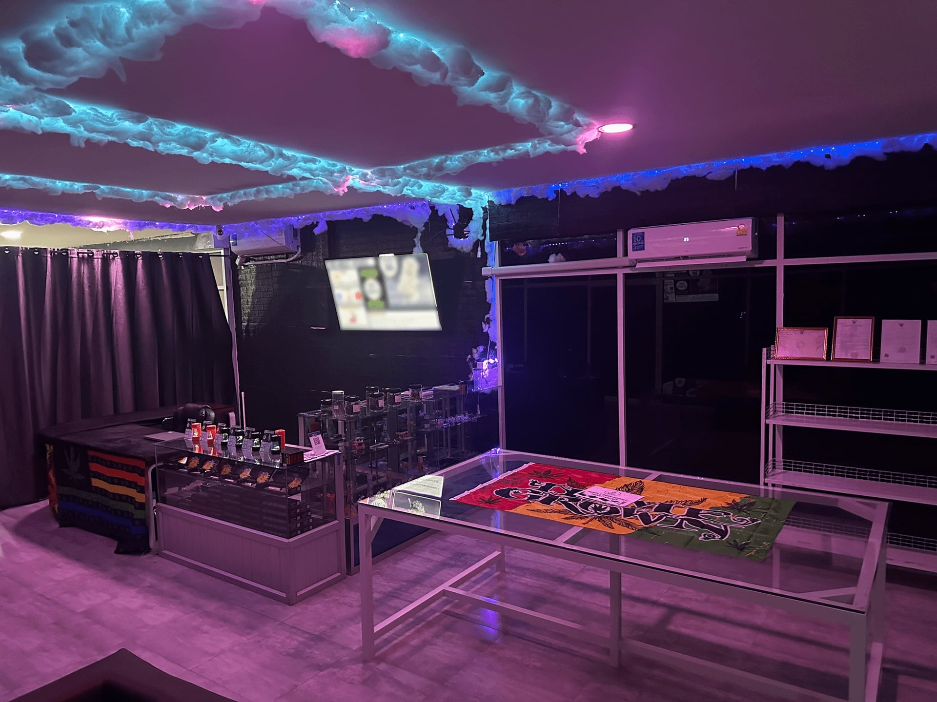 HERBSTORE . .