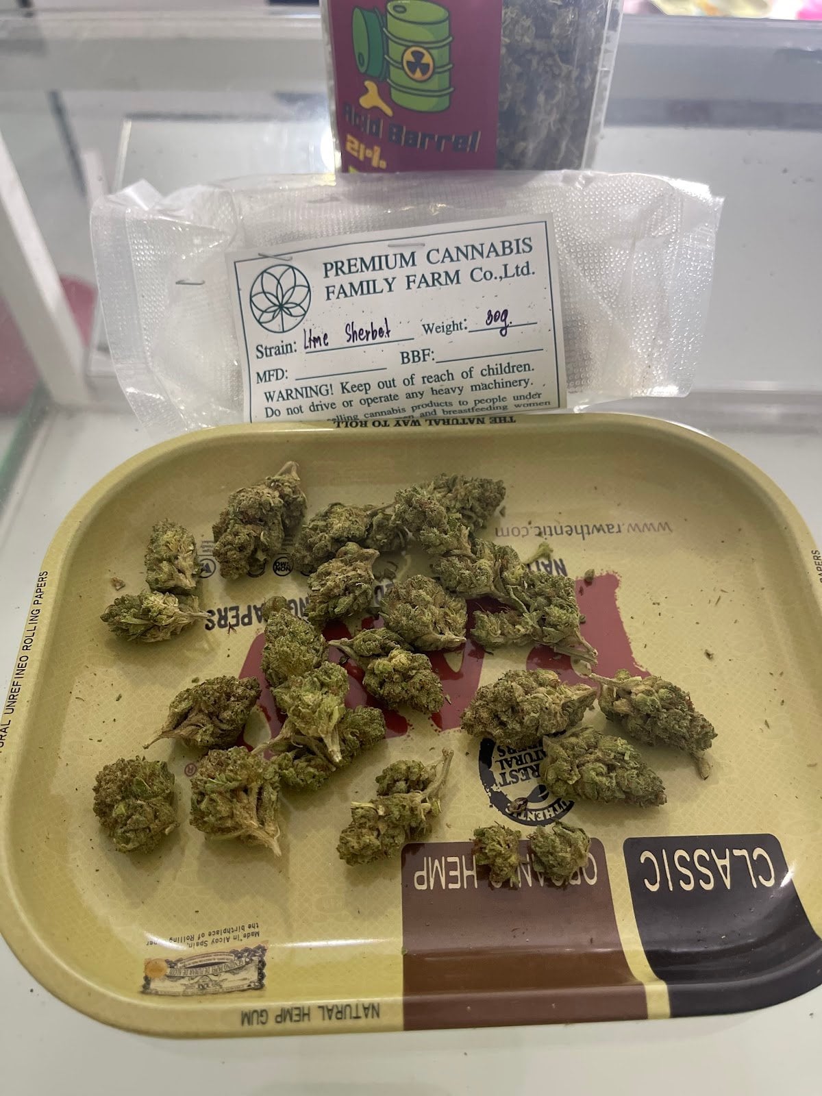 Smile Cannabis CNX