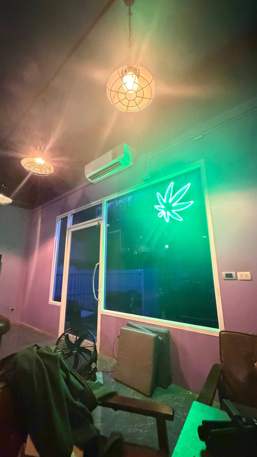 High THC Club Cannabis Shop Weed Shop OG