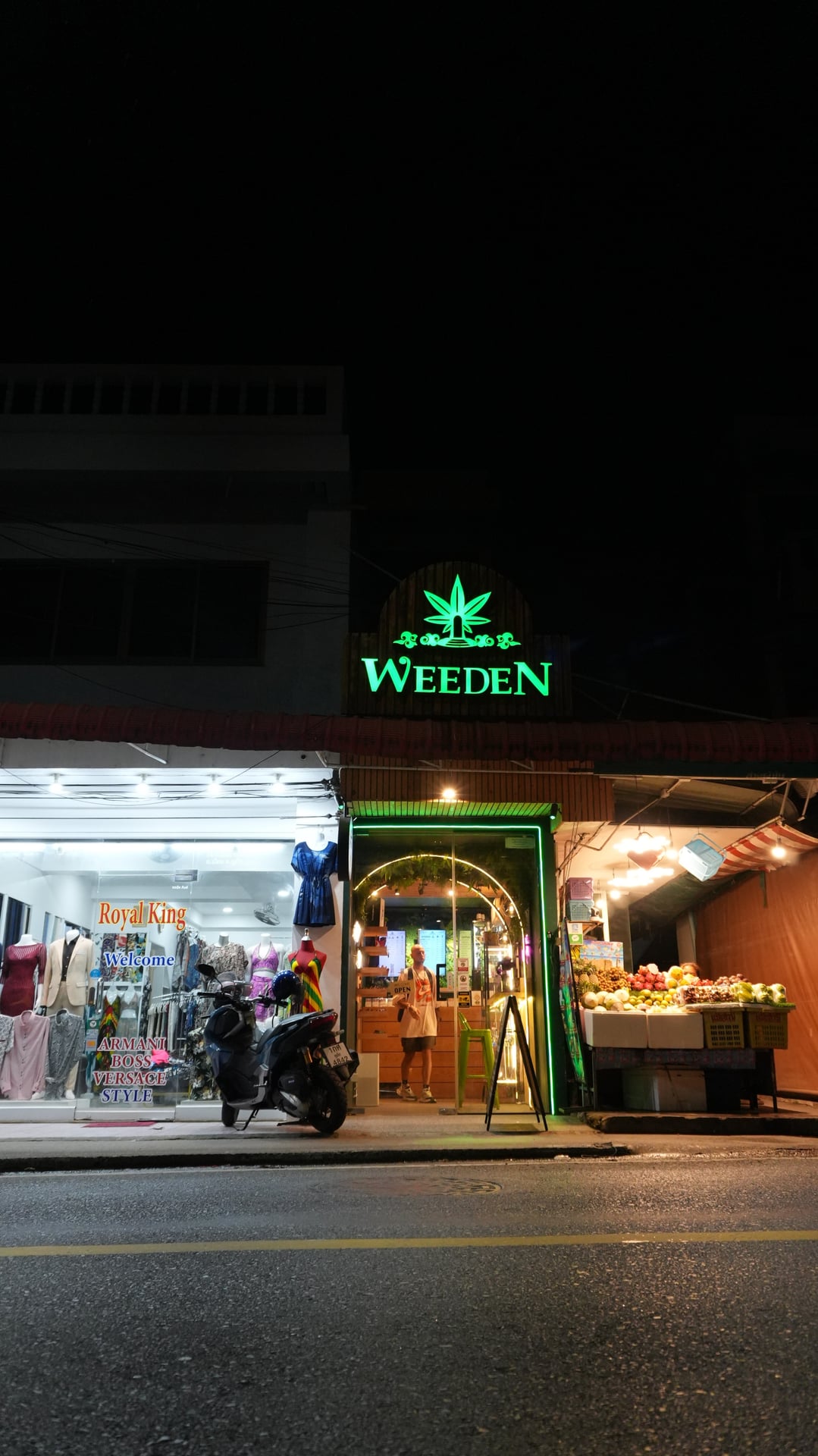 Weeden Karon Beach