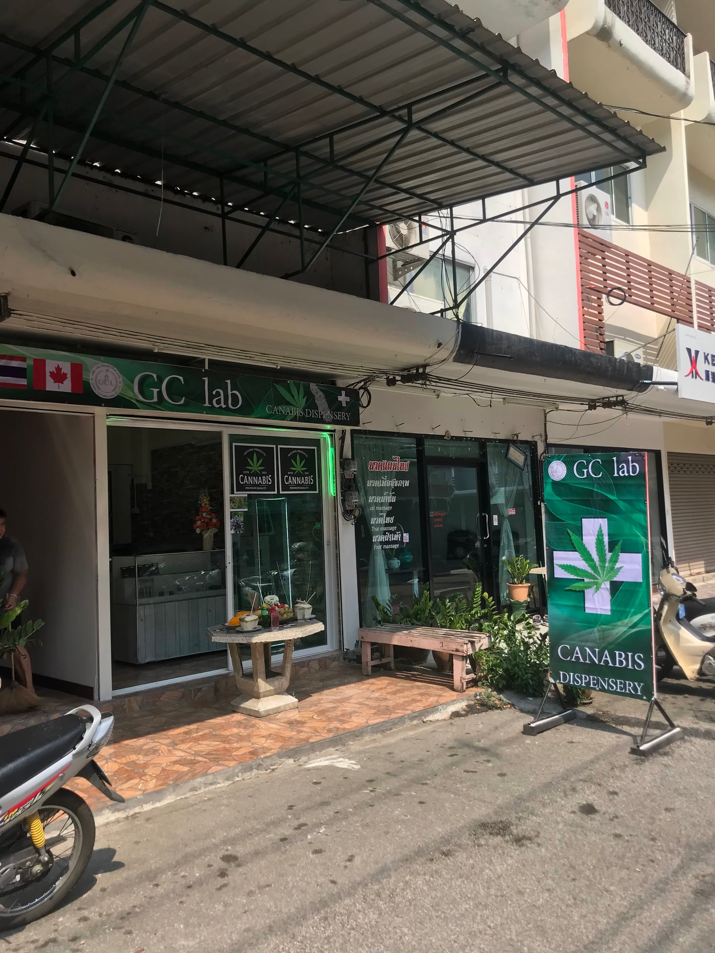 GC Lab Cannabis Shop CNX
