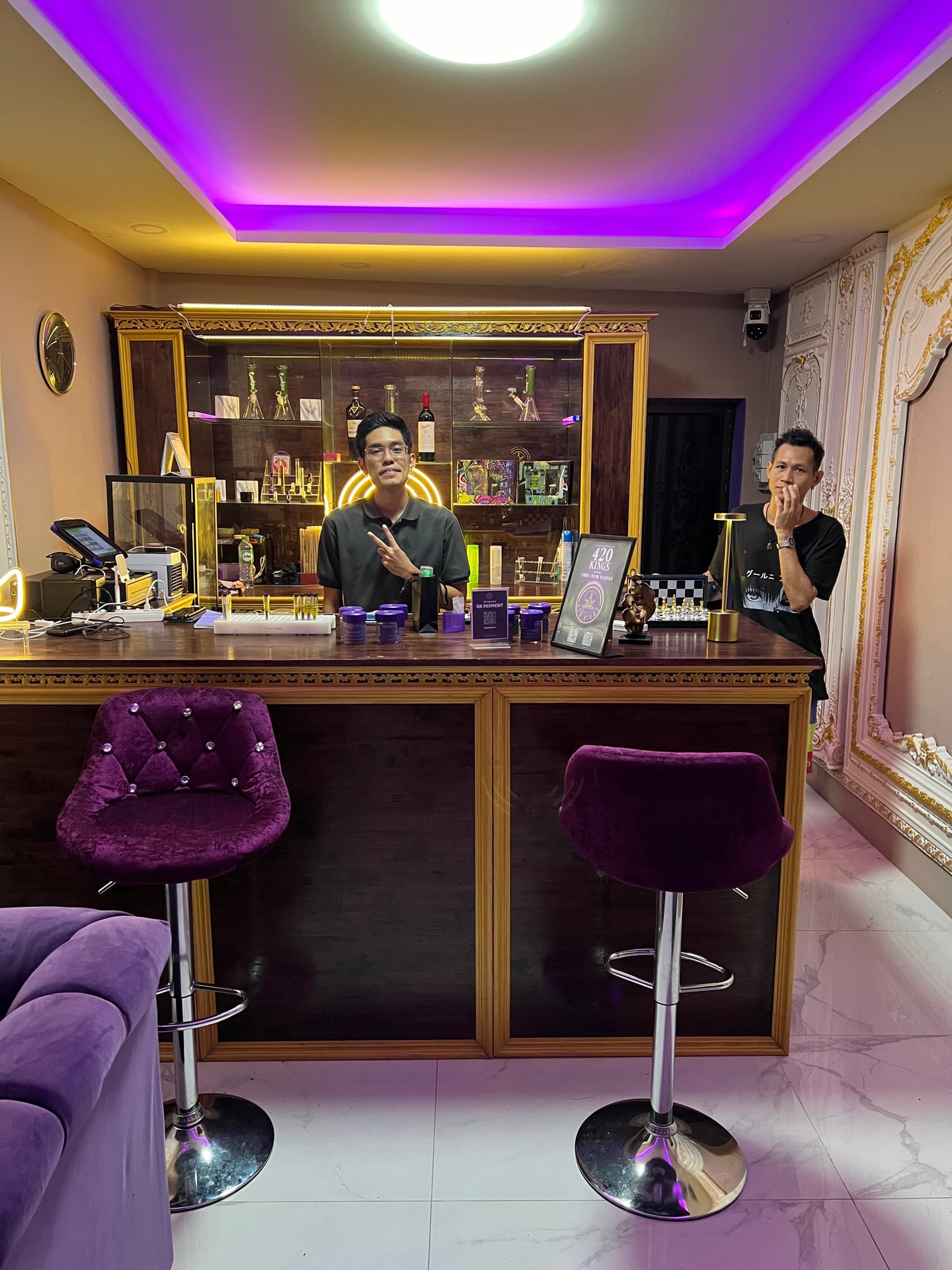 420Kings Cannabis Dispensary Weed Shop Bangkok