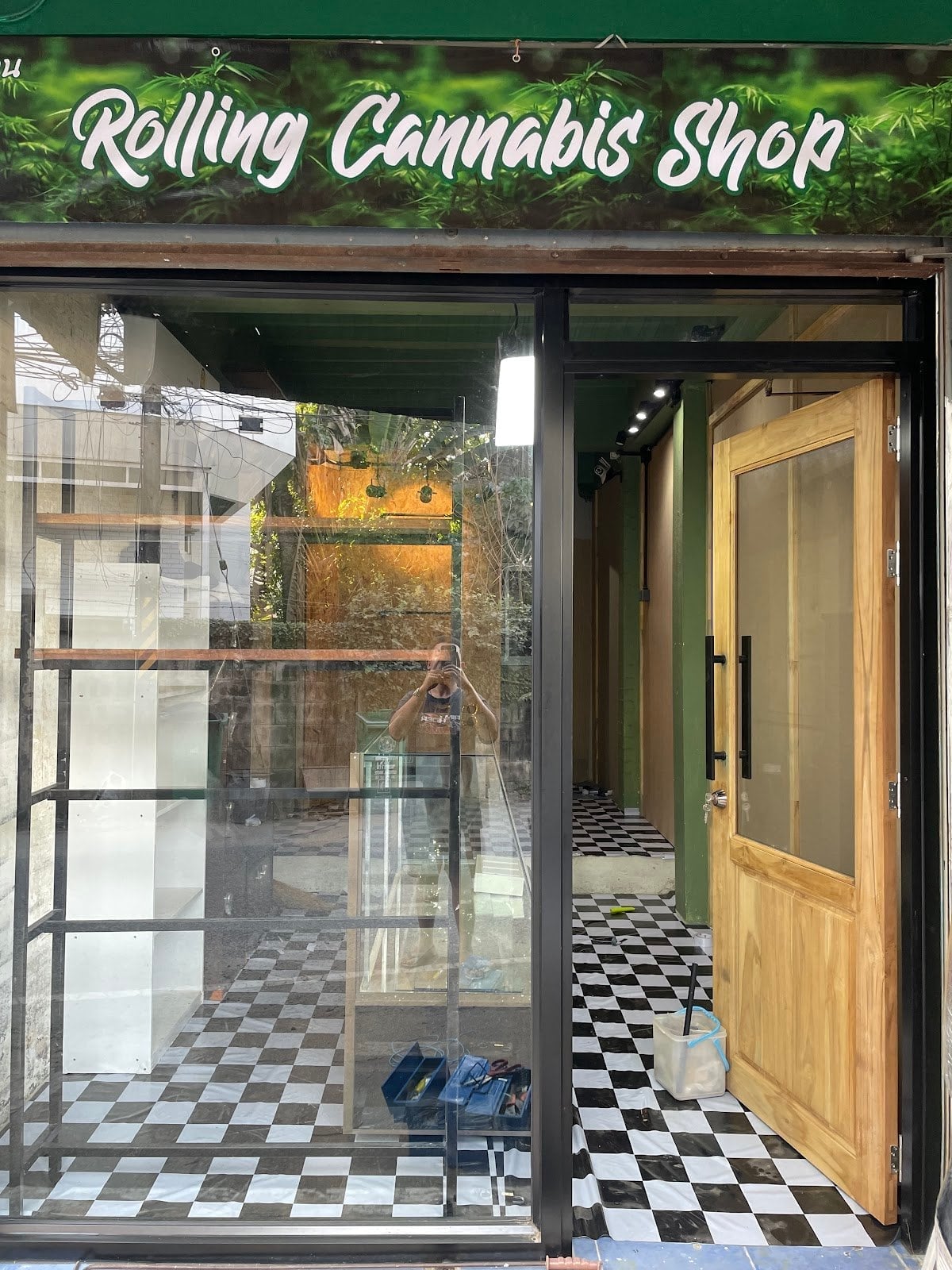 Rolling Cannabis Shop CNX
