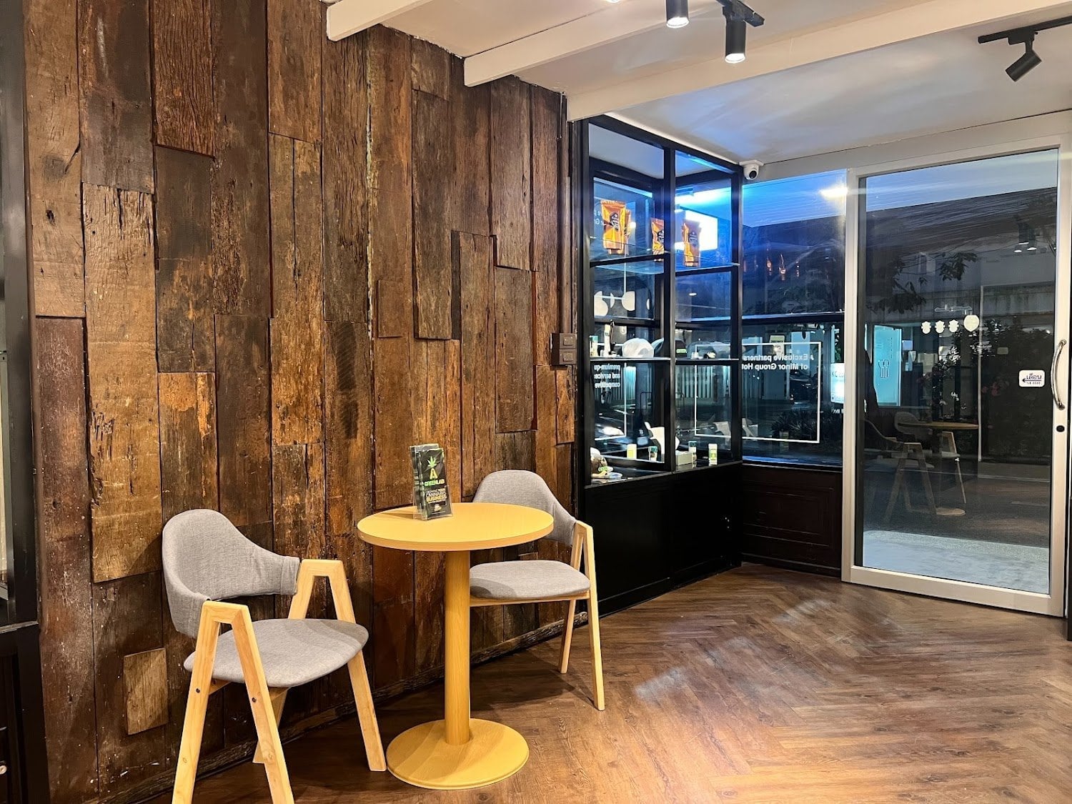 Green Lab Thonglor