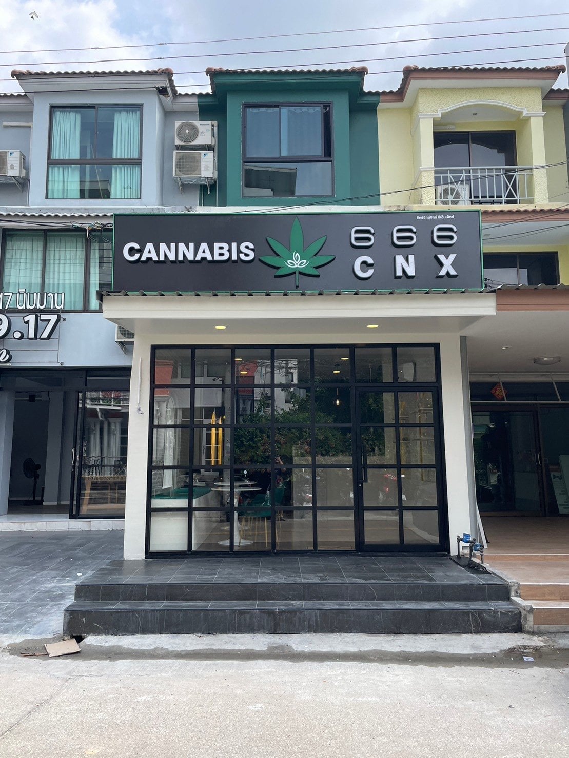 666 CNX Cannabis Hostel