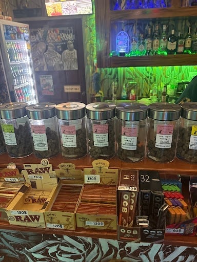 GreenLanding Cannabis Cafe