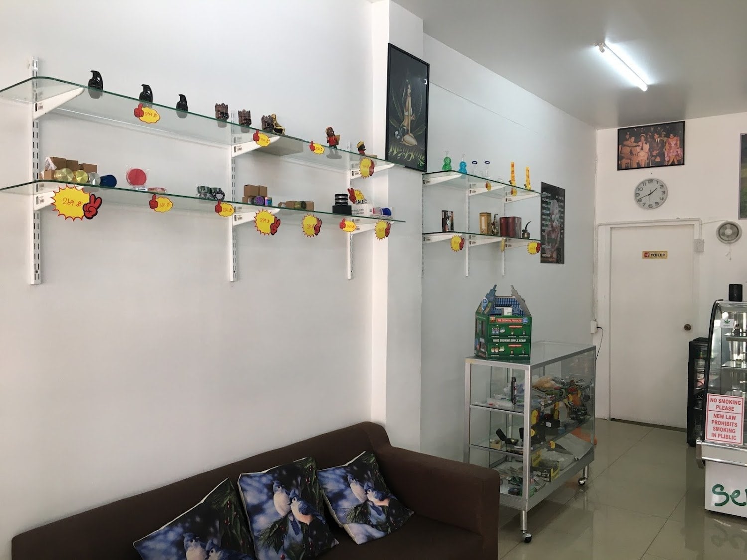 Weed Cannabis Shop Sensimilia Medicanna