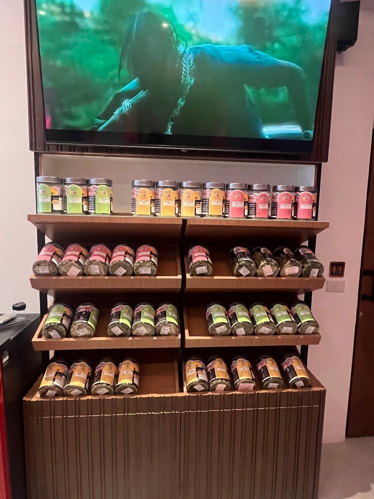 Funny Box 3 Cannabis Cafe - Exclusive Cannabis Shop Pattaya