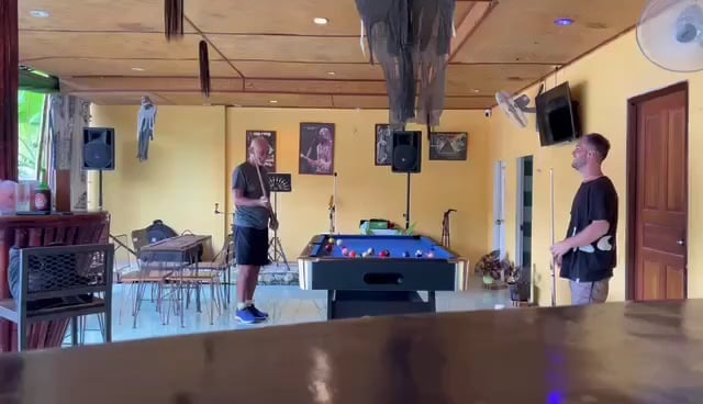 Max Bar