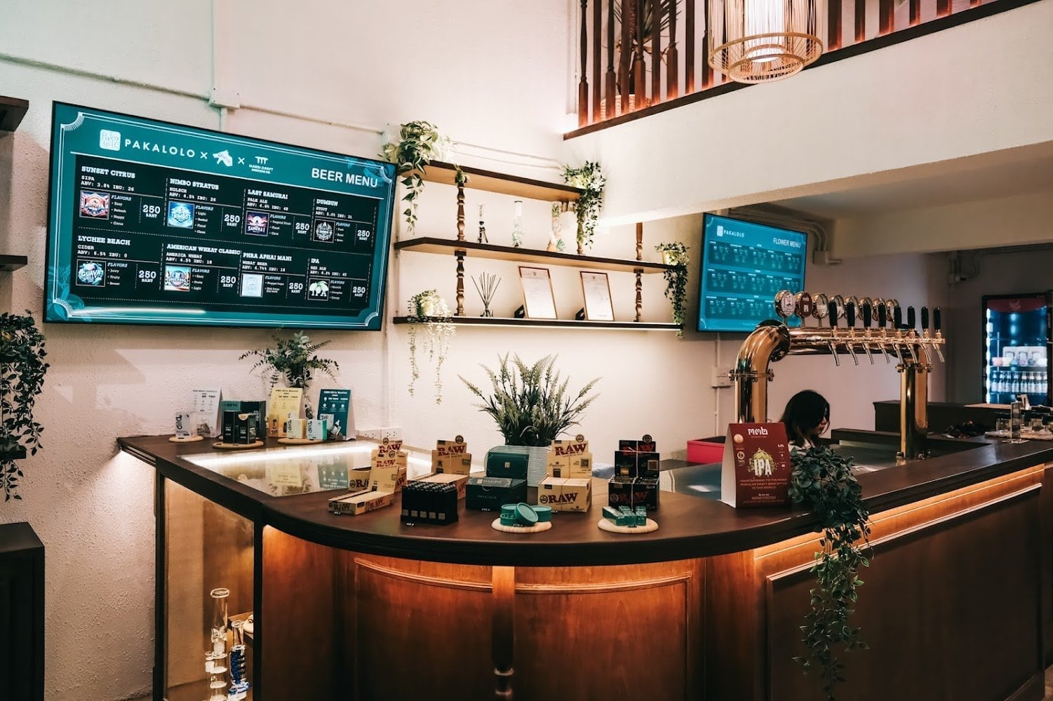 Pakalolo Surawong - Cafe