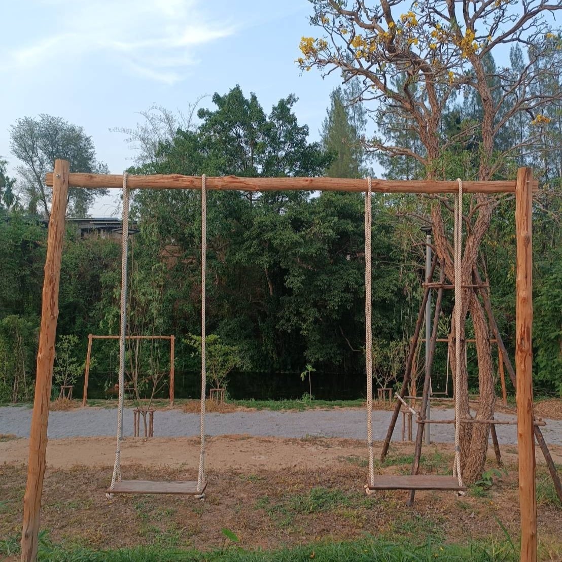 Yot Manut Gan Suan Phueng