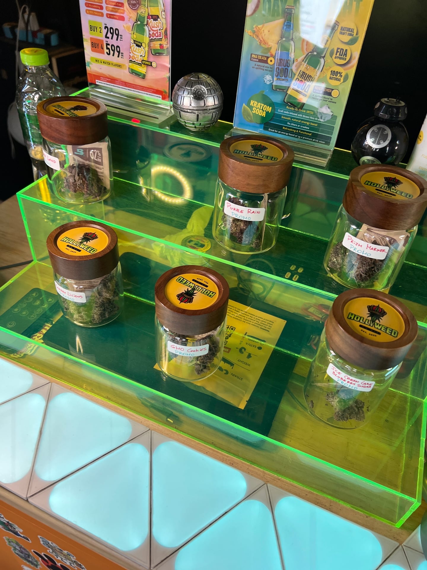 HollyWeed EXPRESS On Nut Cannabis