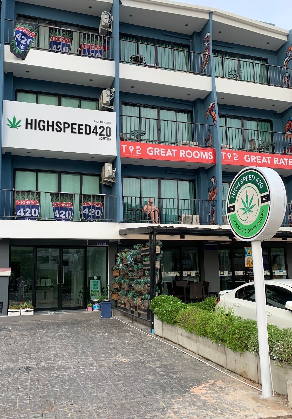 Weed Cafe The Funny Box Cannabis Cafe' Jomtien Beach